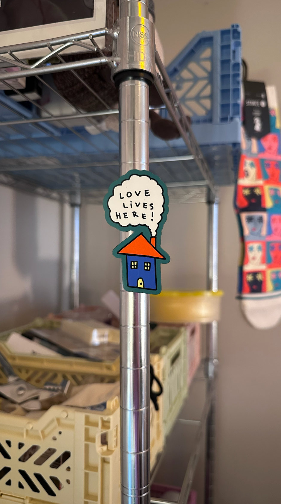 love lives here magnet